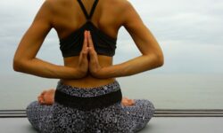 4 positions de yoga pour s'étirer le bas du dos